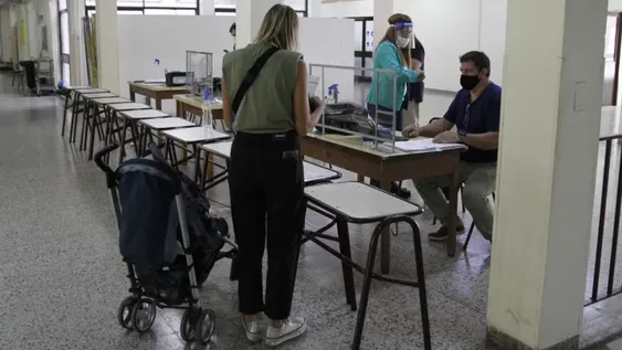 Preuniversitarios: los alumnos rendirán con barbijos y divididos en 80 aulas