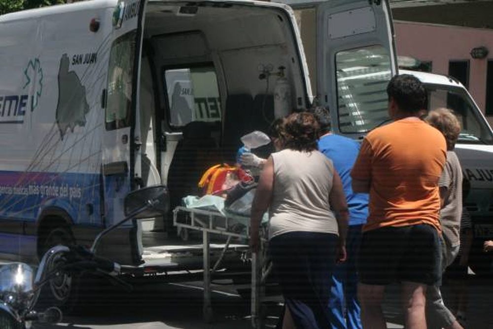 Niña cayó de un primer piso