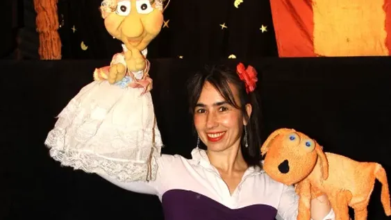 Con los títeres, de gira