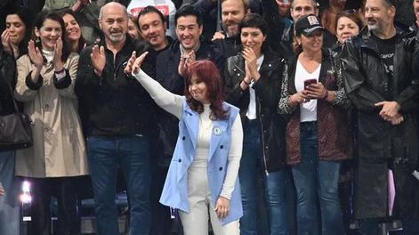 CFK se mete en el tramo final de la campaña y acusa a Macri