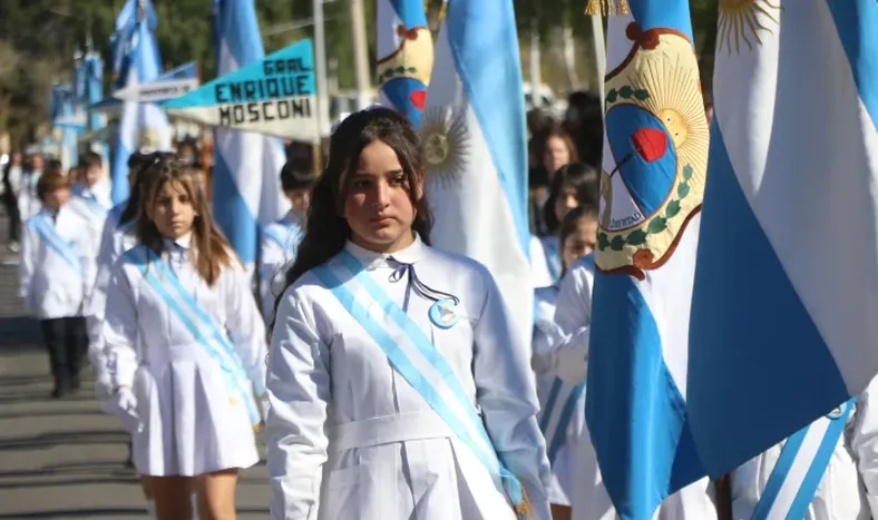 En el desfile departamental participaron todas las instituciones educativas
