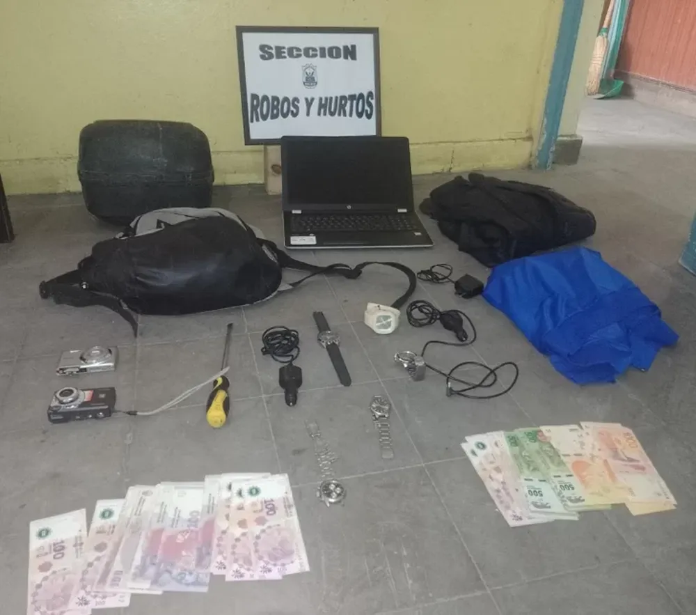 Recuperaron dinero, aparatos y otros elementos robados en un escruche en el centro