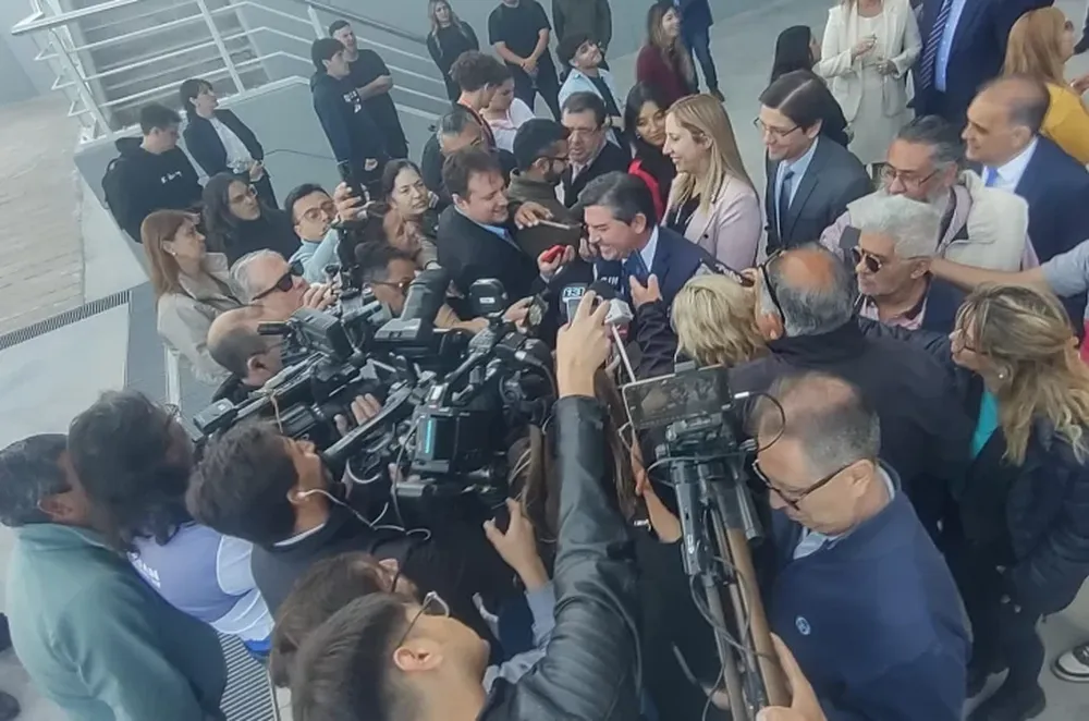 Orrego reconoció que EEUU tiene una mirada puesta en las inversiones chinas, pero dijo que el radiotelescopio no tiene intereses de otra naturaleza