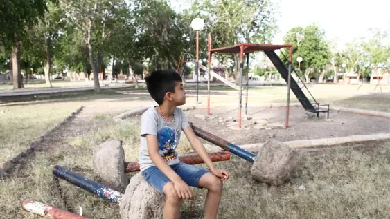 La plaza que por vandalismo y abandono se convirtió en un peligro para niños y adultos
