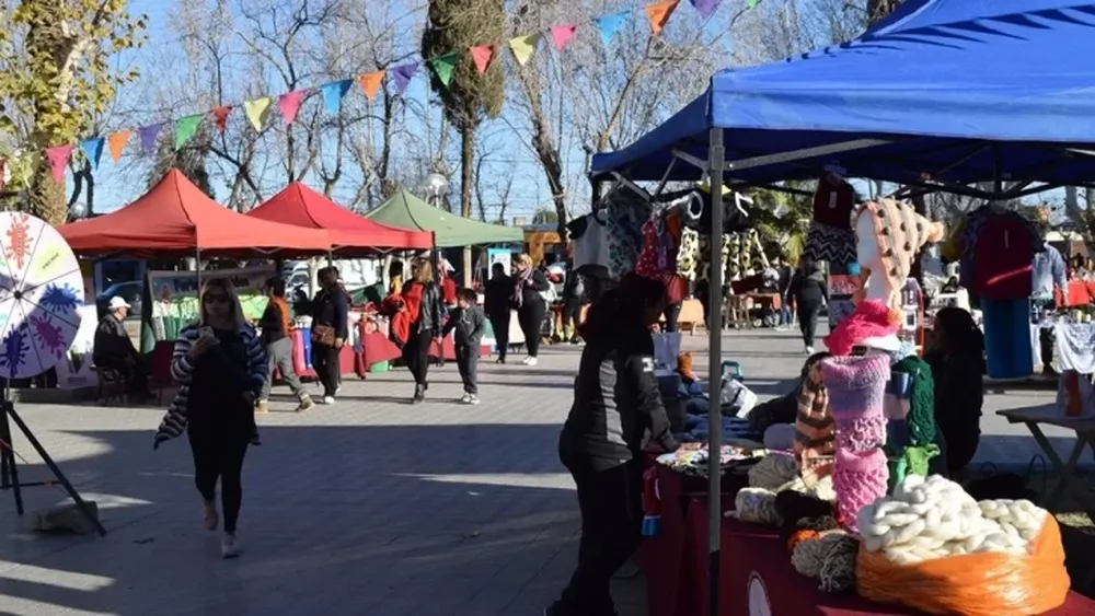 Feria de artesanos y emprendedores