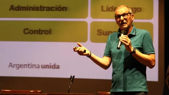 Fenili abrió el periodo de capacitaciones