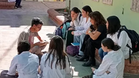 Club de lectura en el Central Universitario