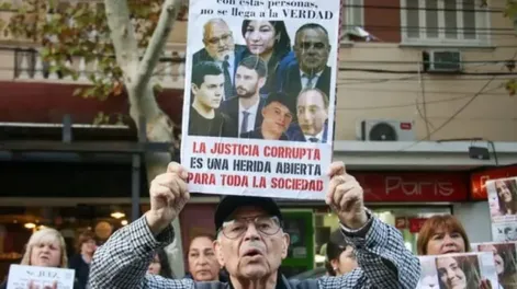 El padre de Lucía apuntó contra el abogado de Echegaray por una polémica clase en la UNSJ