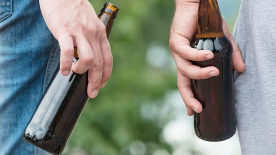 Estará prohibida la venta de alcohol una hora antes del partido, según la Cámara de Comerciantes Unidos.
