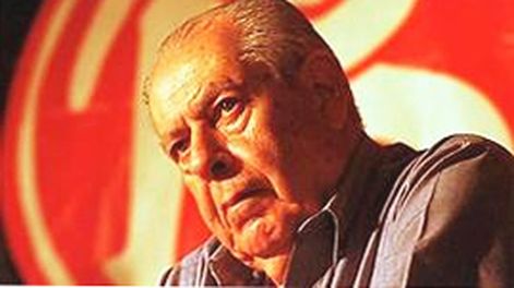 DON ALFREDO BRAVO fue maestro en toda la dimensión del concepto, no sólo por su instrucción de los valores culturales, sino por su actitud obstinadamente inclaudicable en sus principios.