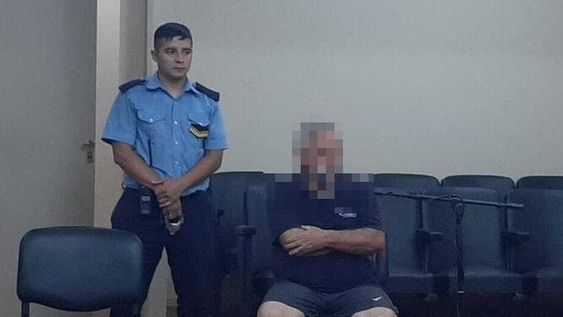 Grave acusación contra jubilado que fue filmado cuando violaba a una vecina con discapacidad