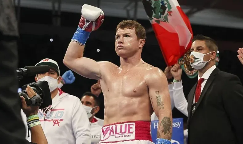 “Canelo” Álvarez se impuso con autoridad sobre el turco Yildirim