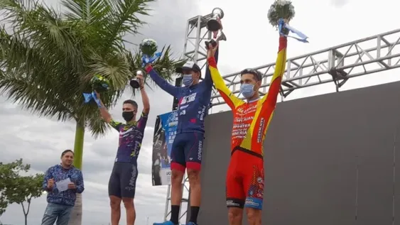 Nico Tivani se subió al podio en el inicio de la Vuelta a Formosa