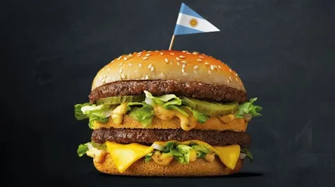argentina cayo en el indice big mac y dejo de liderar el ranking mundial de monedas sobrevaluadas