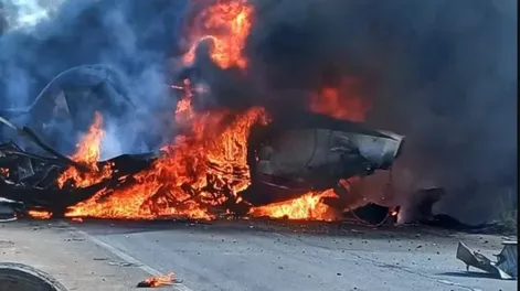 Una avioneta que combatía un incendio en Chile se estrelló en una ruta y murió el piloto