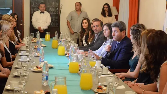 Uñac tuvo un desayuno real