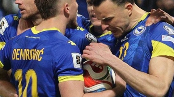 Italia fuera del Mundial tras perder por penales ante Bosnia en la repesca.