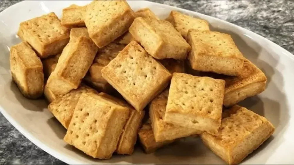 Fáciles y riquísimos: receta para hacer bizcochitos de queso integrales, ideales para acompañar los mates o el té.