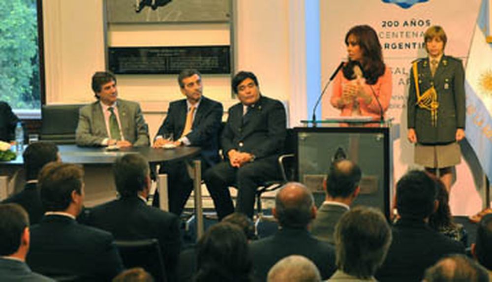 La Presidenta fustigó a los que piden “achicar salarios”