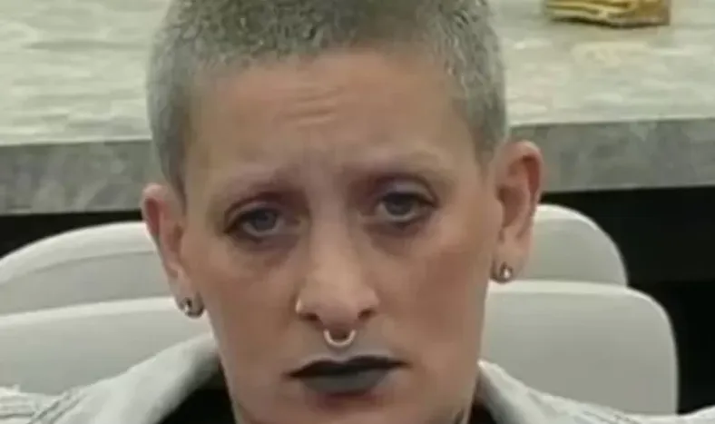 Furia hizo un comentario homofóbico sobre “Los Bros” y piden su expulsión inmediata