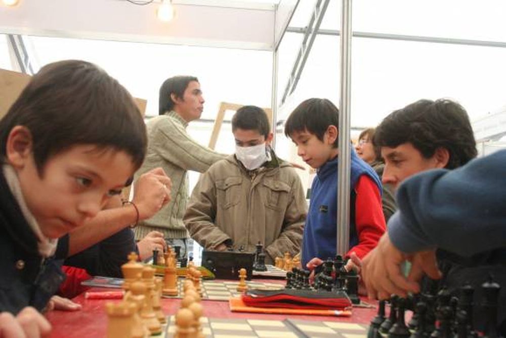 Feria con público y precaución