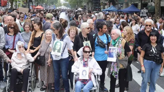 Duro rechazo al Gobierno en la masiva marcha opositora