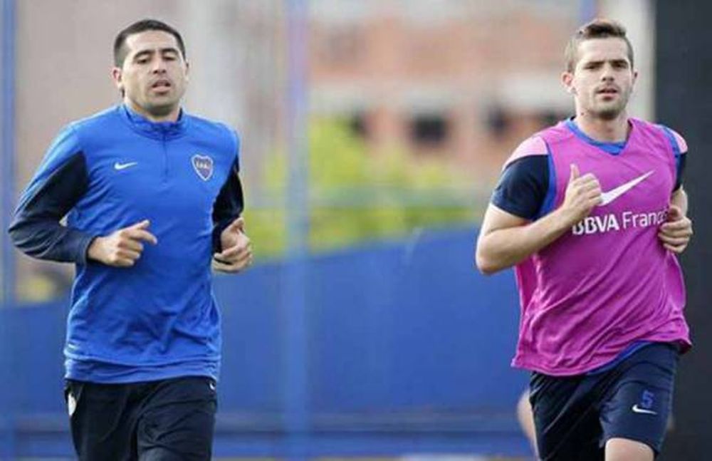 Bianchi exigió a Gago y cuidó a Riquelme