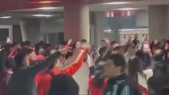 Que se vayan todos, la hinchada de River explotó contra los jugadores, Coudet y la dirigencia.&nbsp;