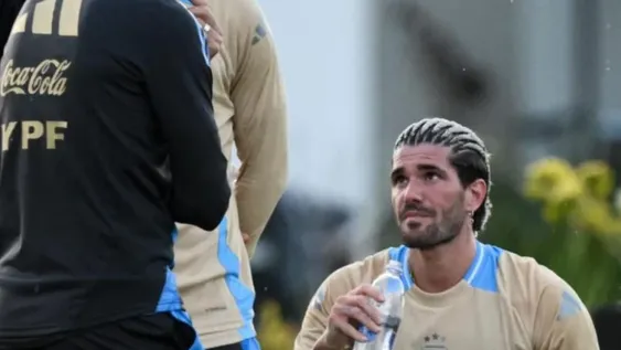 Definiciones. Scaloni terminará de armar el medio de Argentina y para eso elegirá a quien sacrificar por De Paul.