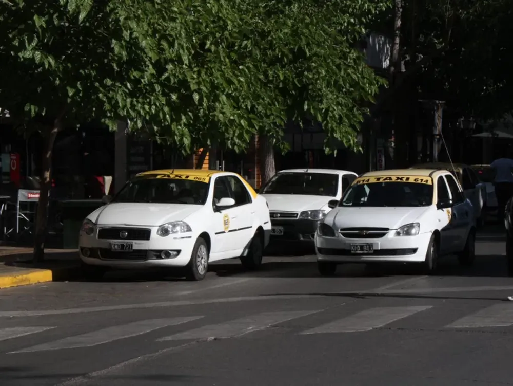 Taxis en San Juan (imagen de archivo)