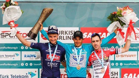 Sepúlveda hizo podio en la previa al Giro