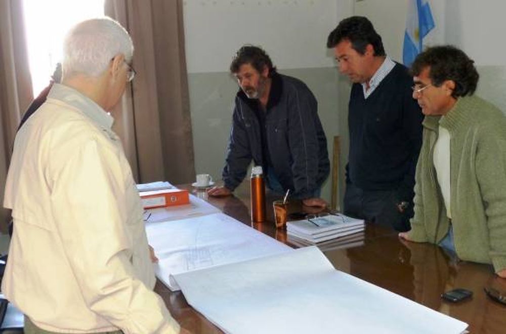 Jáchal: junto a las cloacas renovarán la red de agua