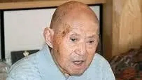 Fue el hombre más viejo del mundo pero llevaba 30 años muerto en su casa