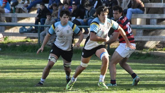 Caída. Universitario perdió en Mendoza ante Los Tordos por el Regional Cuyano.