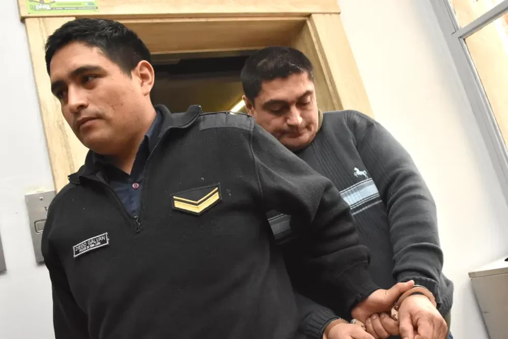 El policía que atropelló y mató a una colega no declaró y su abogado pidió la excarcelación