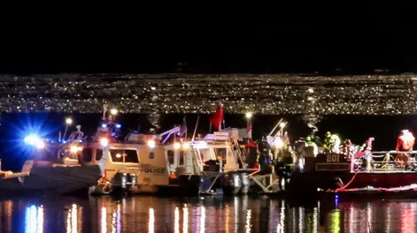 Tragedia aérea en Washington: un avión y un helicóptero chocaron en el aire