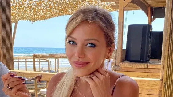 Evangelina Anderson metió topless y los fans que hicieron zoom vieron lo inimaginable