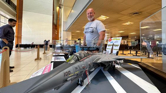 miguel perez y el arte de crear: 20 anos construyendo su coleccion que destaca por el detalle y la precision