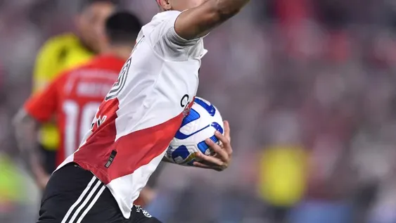 Viaja a Porto Alegre y lo espera a Lanzini