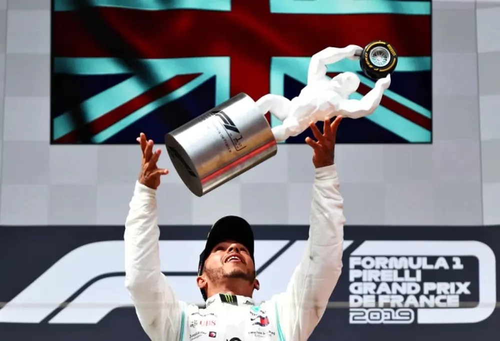 Hamilton festejó en Francia