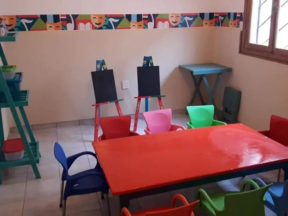 Afirman que solo quedan 9 maternales: “Los casinos llenos de ancianos y no nos dejan cuidar niños”