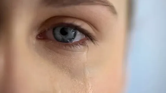 ¿Pueden las lágrimas transmitir coronavirus?