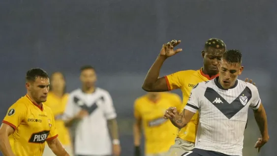 Vélez le ganó al Barcelona por la mínima