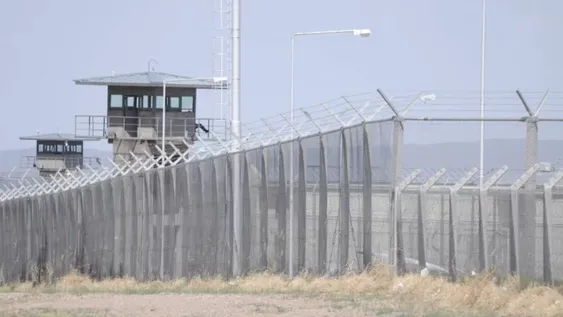 Quienes hayan matado, violado o robado con armas deberán cumplir toda la condena