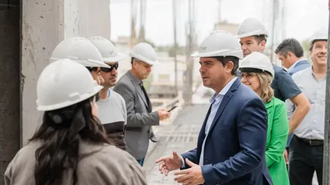El gobernador recorrió las obras del nuevo Instituto Odontológico