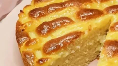 Torta matera con crema pastelera.