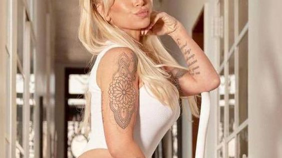 Florencia Peña, en body, ratonea hasta el más pancho: “En la nuca y de frente, bebé”