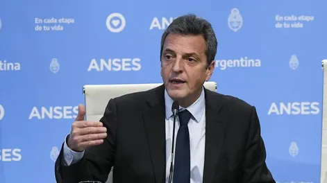 Los desafíos de Massa a un mes de las PASO: dólar, reservas y acordar con el FMI