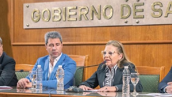Gobierno define hoy si entrega o no la suma fija para empleados estatales
