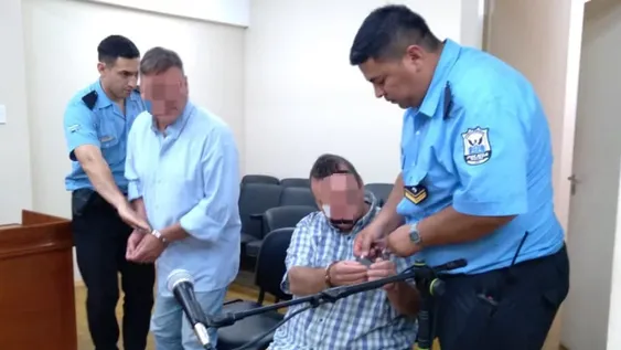 LOS HERMANOS fueron detenidos el miércoles pero ayer recuperaron su libertad. Igual, están imputados. Entre las pruebas que restan, está la declaración de la mujer con el sistema de Cámara Gesell.